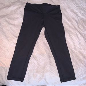 Lululemon black crop leggings